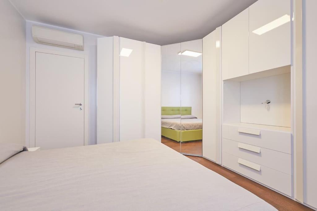 Large Navigli Apartment *